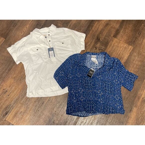 Bundle of 2 XS Crop Top Universal Thread White and Blue New - Picture 1 of 9